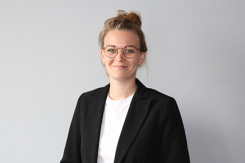 Porträt von Elodie Vortkamp, Expertin für Gebrauchtsoftware und Sales Managerin für Frankreich im Team usedSoft