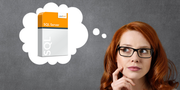 Junge Frau denkt an Microsoft SQL Server